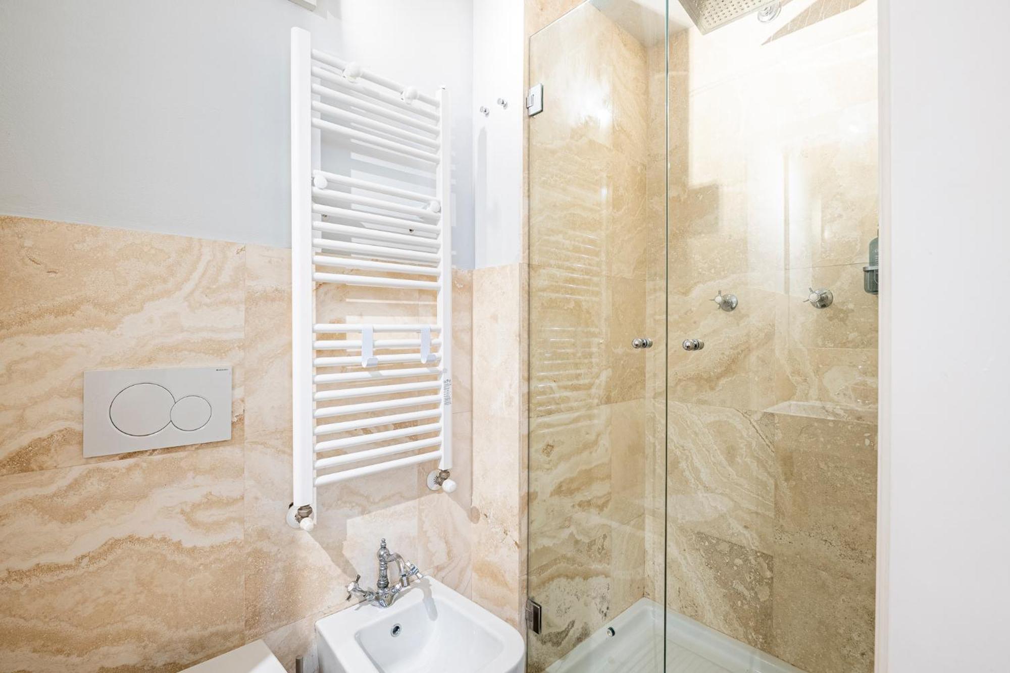 Suite In Pz. Michelangelo: Due Camere Con Due Bagni Florence Exterior photo
