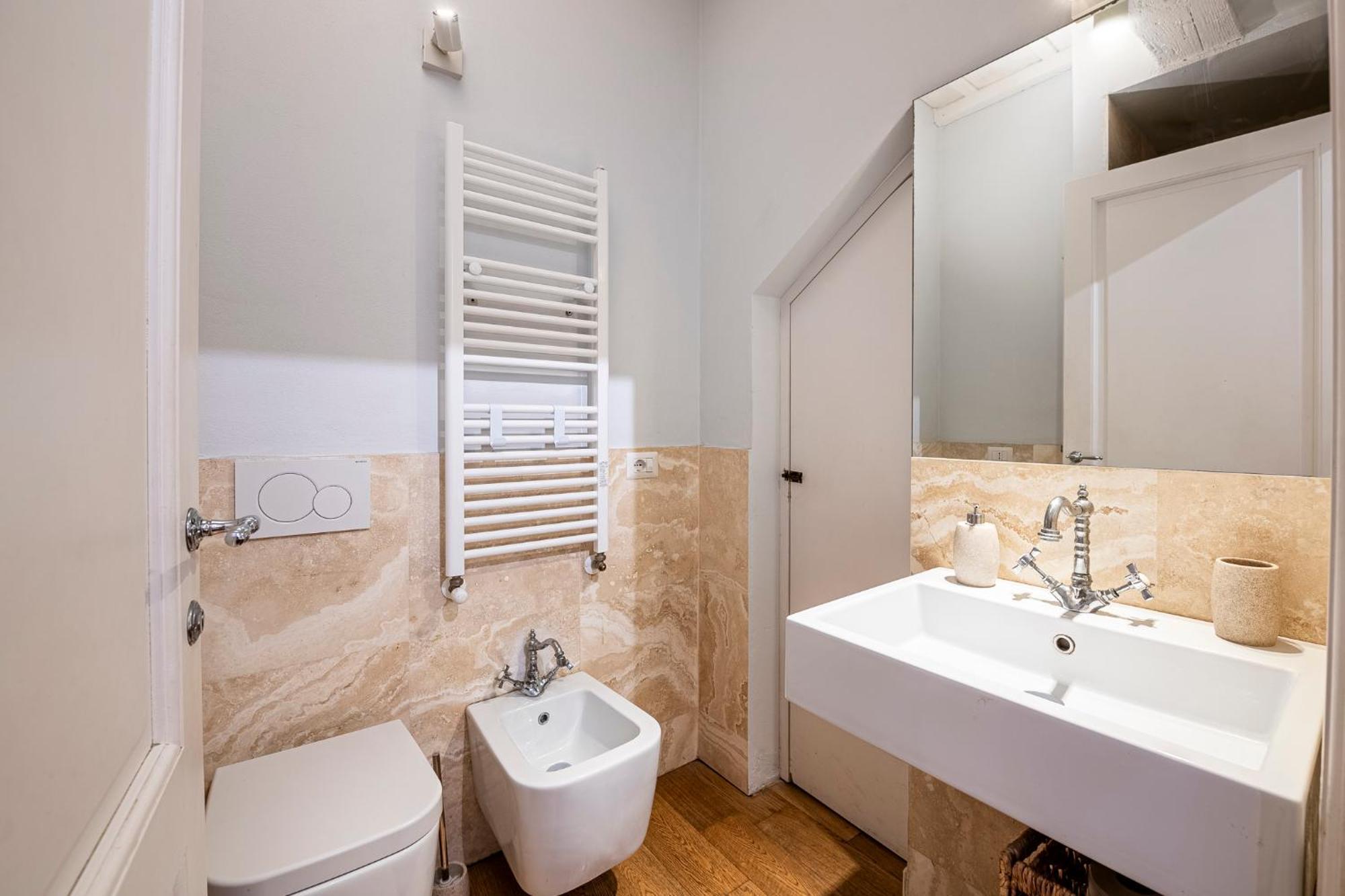 Suite In Pz. Michelangelo: Due Camere Con Due Bagni Florence Exterior photo
