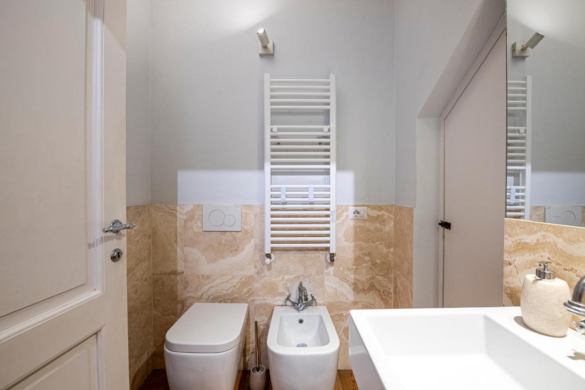 Suite In Pz. Michelangelo: Due Camere Con Due Bagni Florence Exterior photo