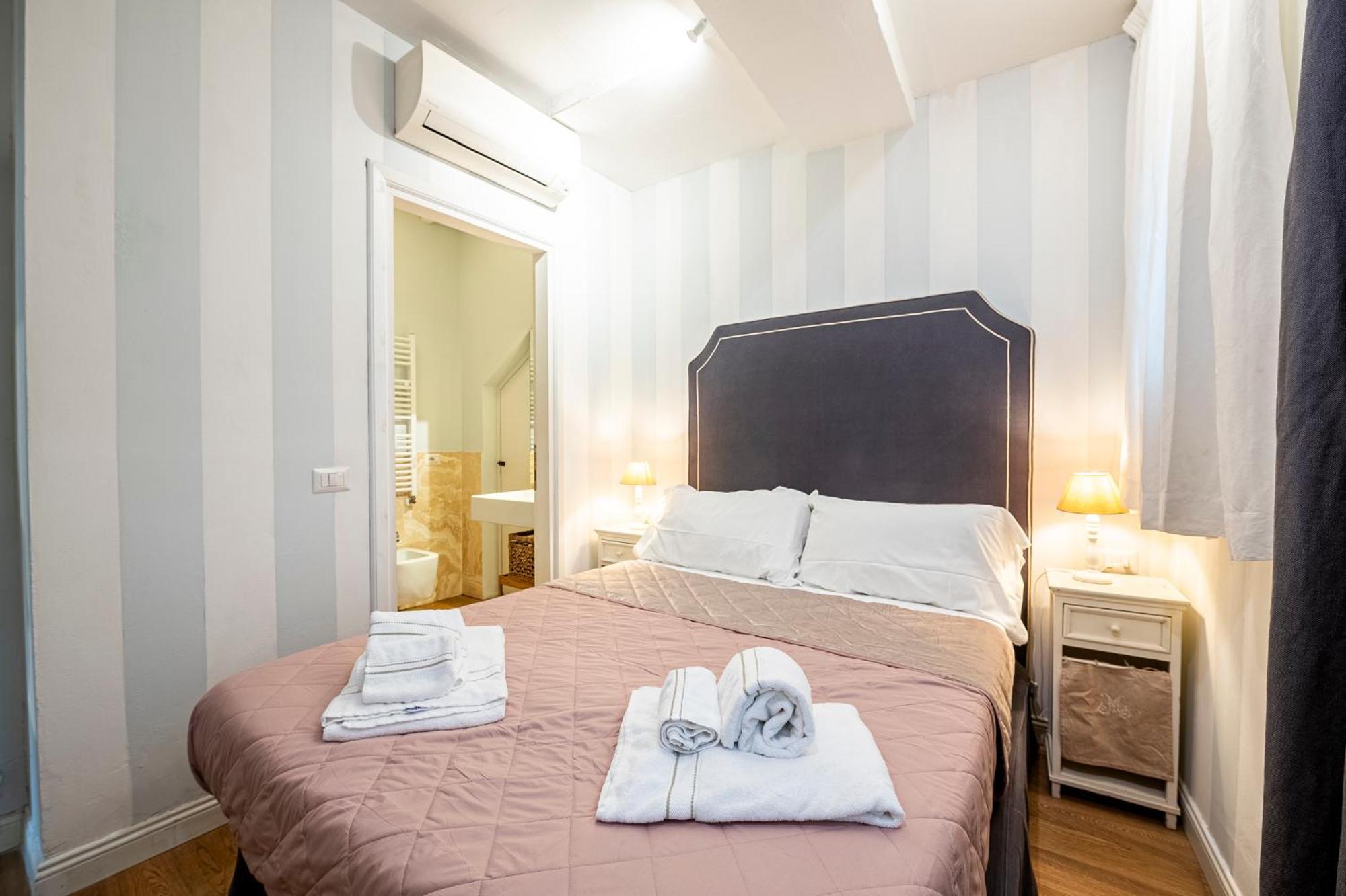 Suite In Pz. Michelangelo: Due Camere Con Due Bagni Florence Exterior photo