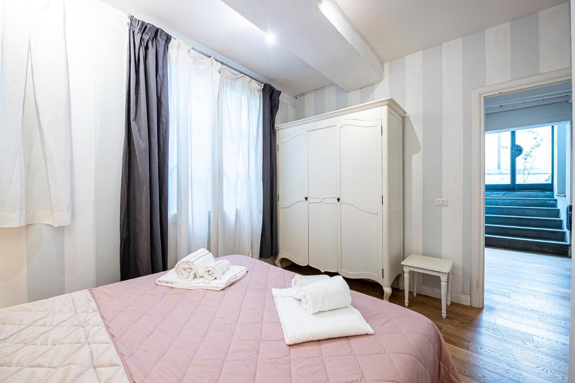 Suite In Pz. Michelangelo: Due Camere Con Due Bagni Florence Exterior photo