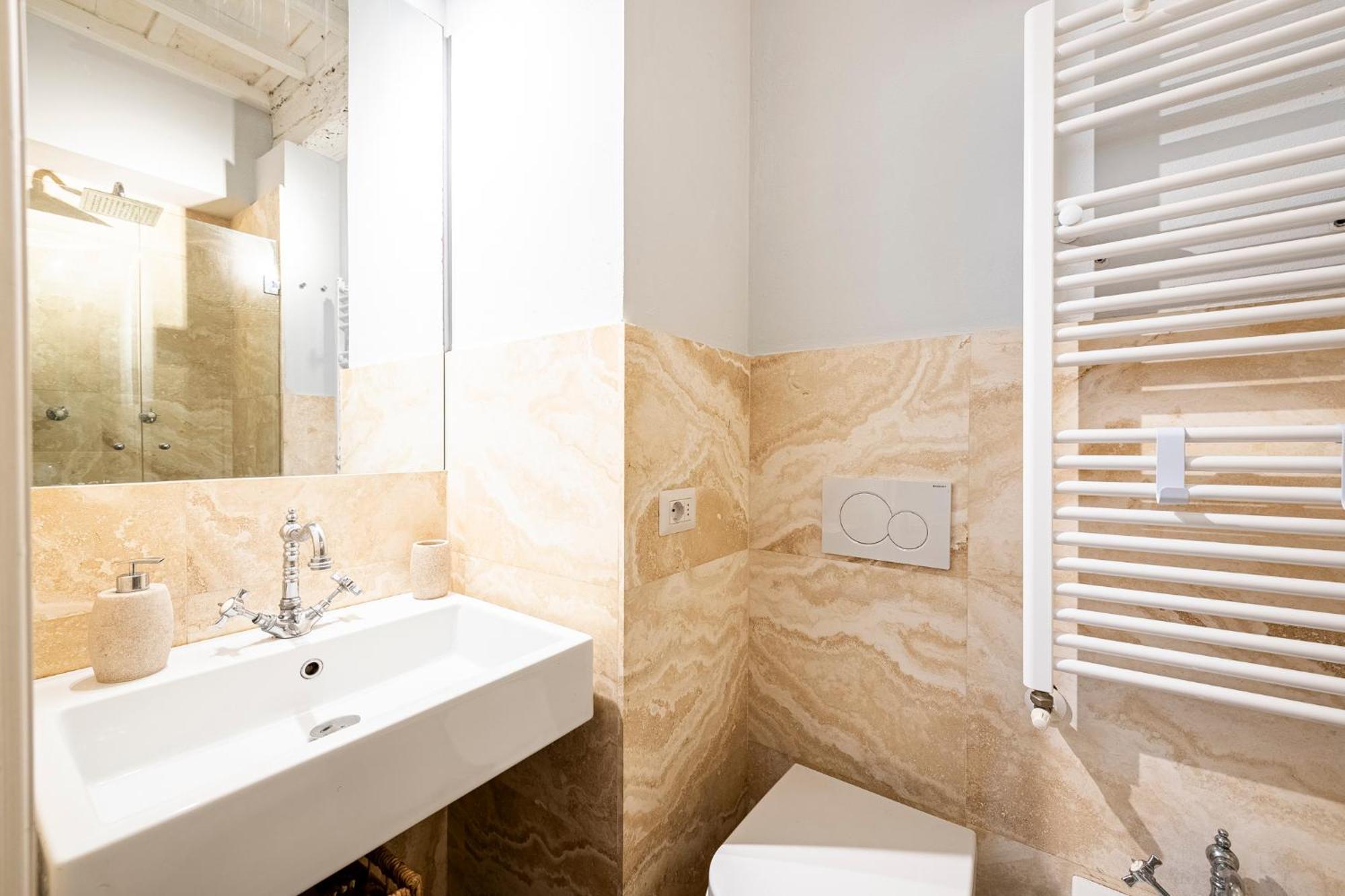 Suite In Pz. Michelangelo: Due Camere Con Due Bagni Florence Exterior photo